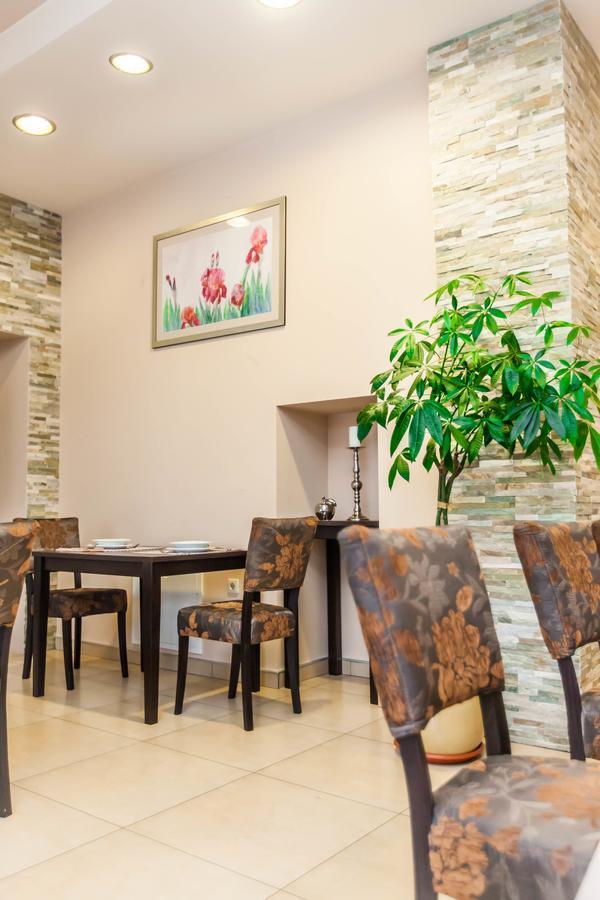 Hotel Petrijevci Bizovac Eksteriør billede